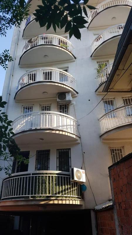 Redon Apartment Prishtine Bagian luar foto