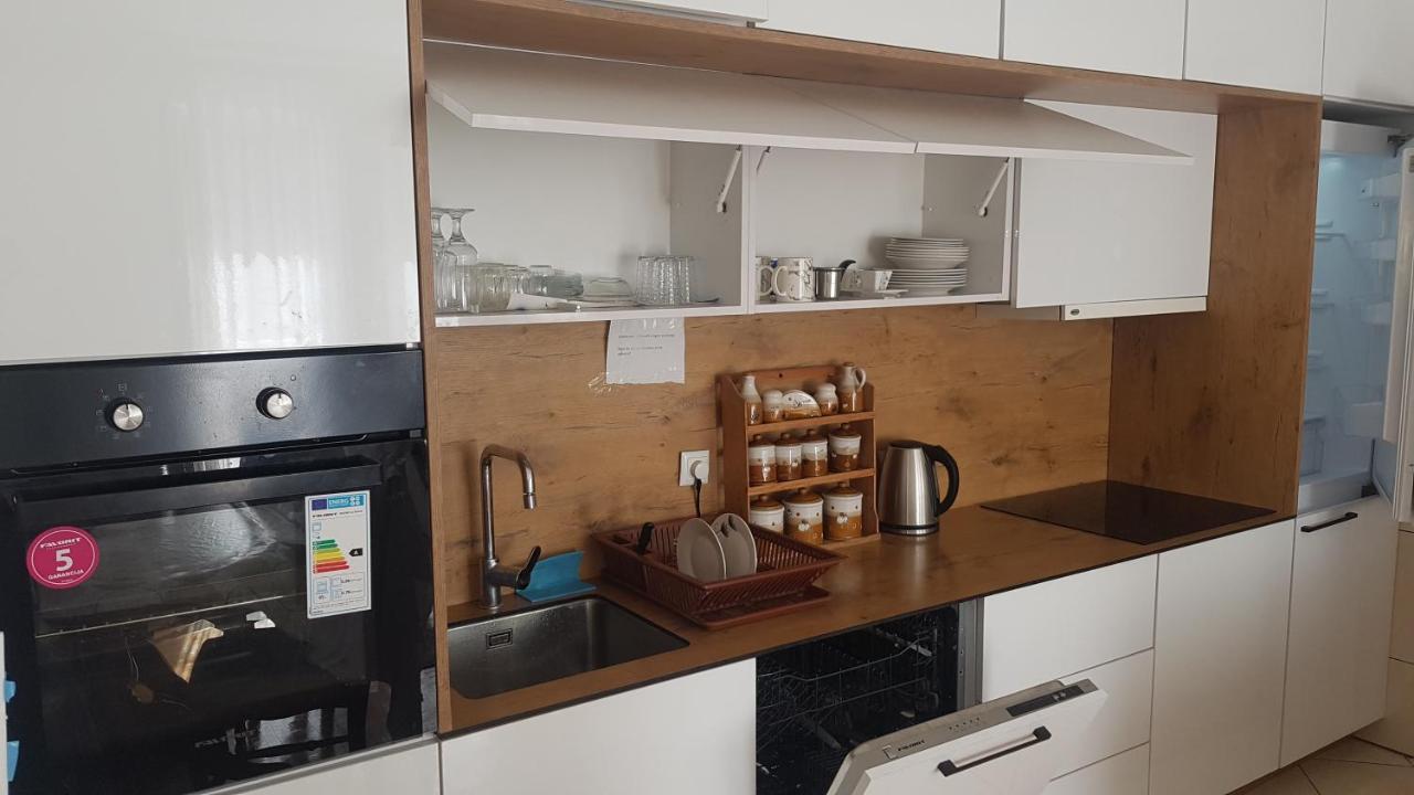Redon Apartment Prishtine Bagian luar foto