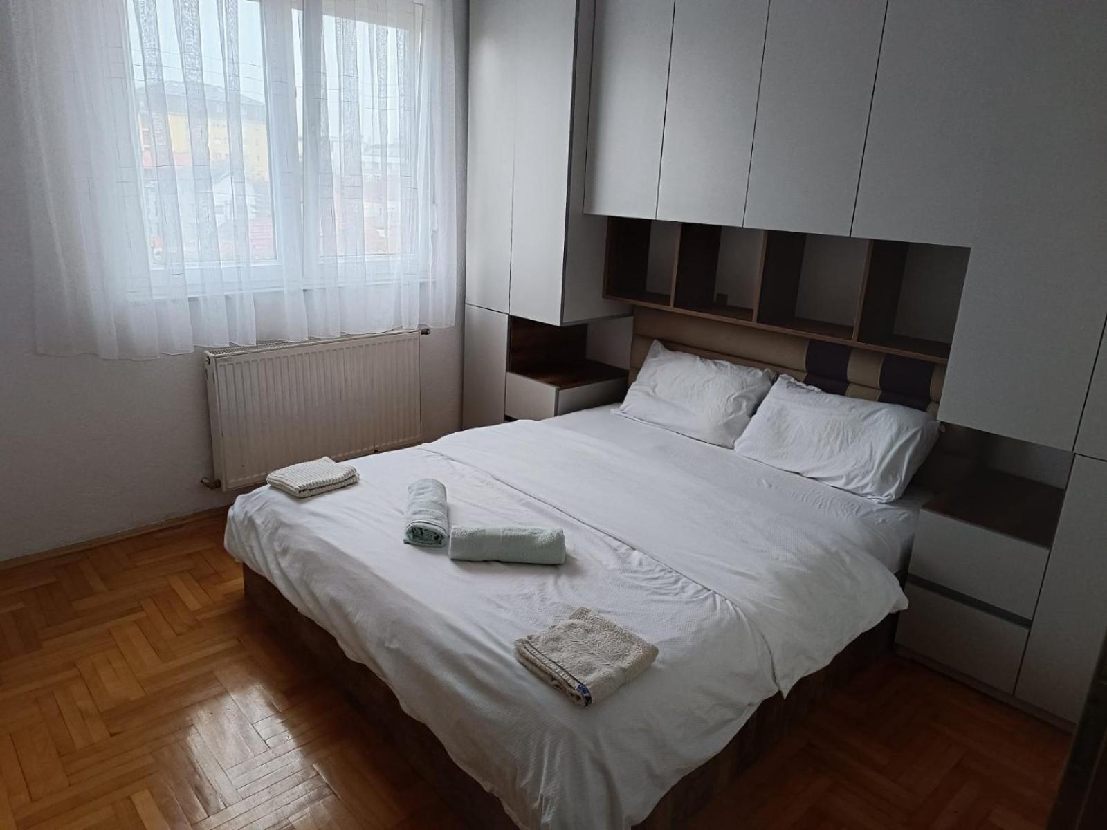 Redon Apartment Prishtine Bagian luar foto